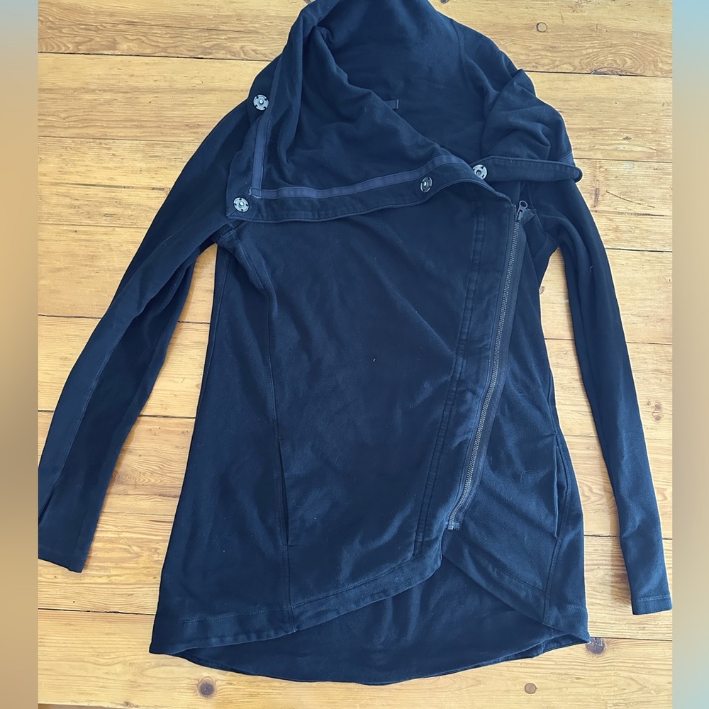 Lululemon Savasana Wrap Size 8